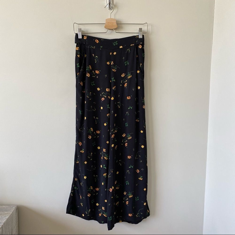 ARITIZA “Wilfred” Floral Tie Back Wide Leg Pants - Picture 2 of 14